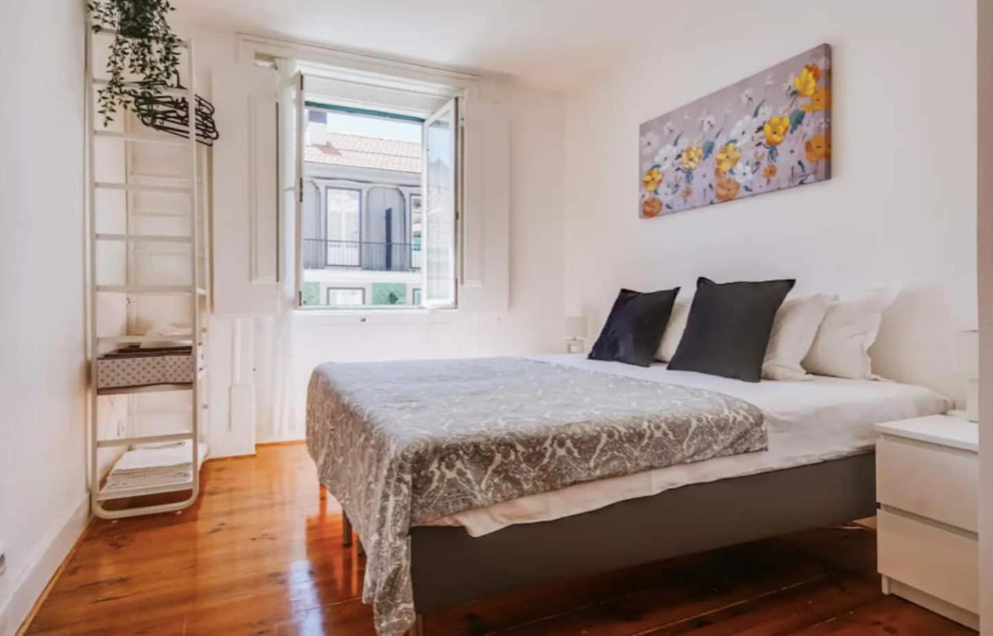 3 Bedroom Apartment In Baixa With River View ลิสบอน ภายนอก รูปภาพ