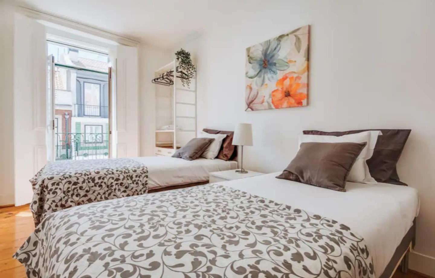 3 Bedroom Apartment In Baixa With River View ลิสบอน ภายนอก รูปภาพ
